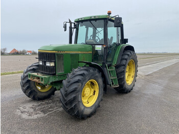 Traktor JOHN DEERE 6600