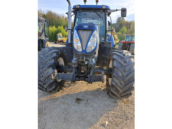 Traktor NEW HOLLAND T7.210