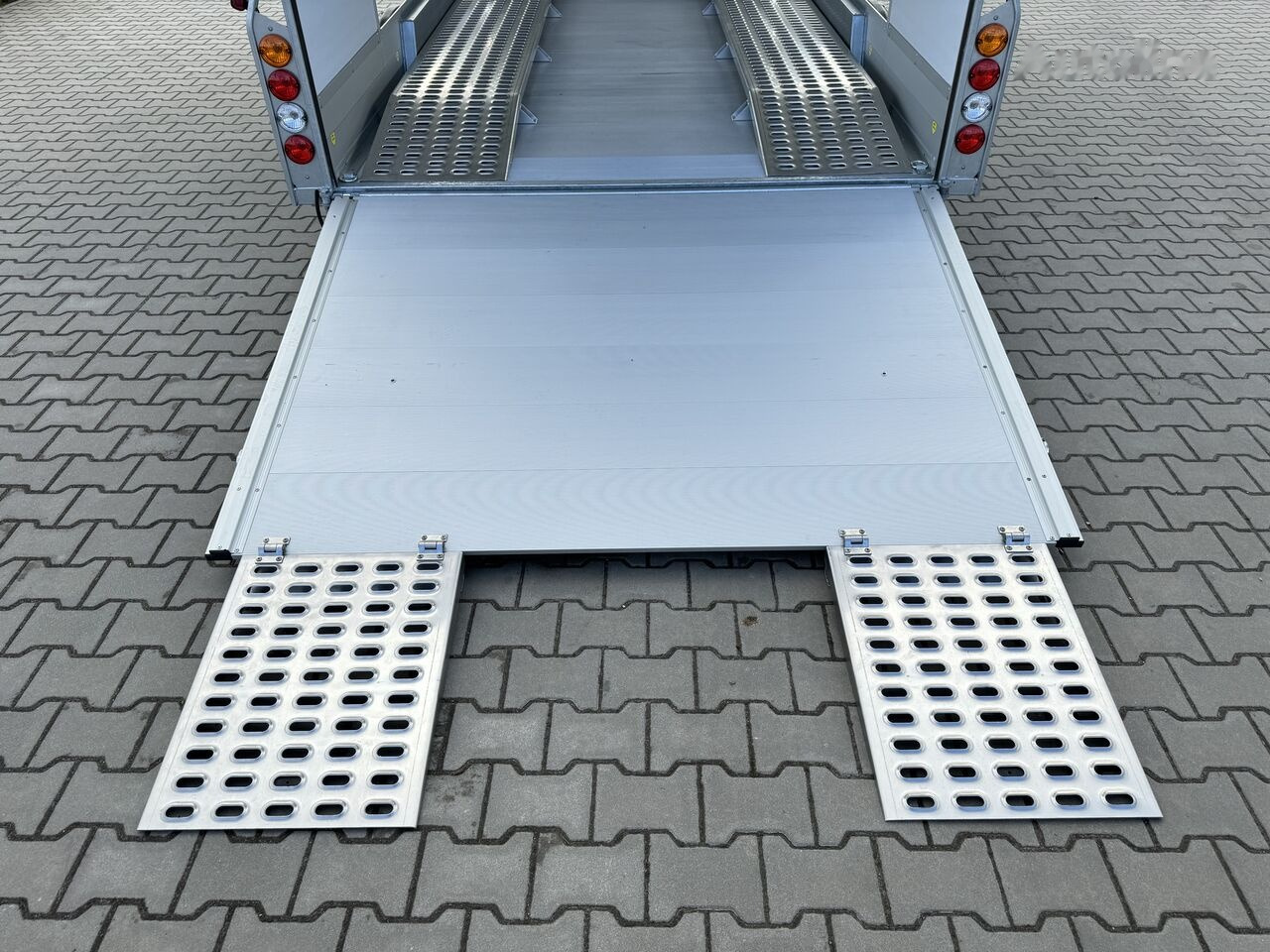 Ny Biltransportør påhængsvogn Debon C1000 van cargo 3500 kg closed car trailer 500x200cm 2x doors: billede 31