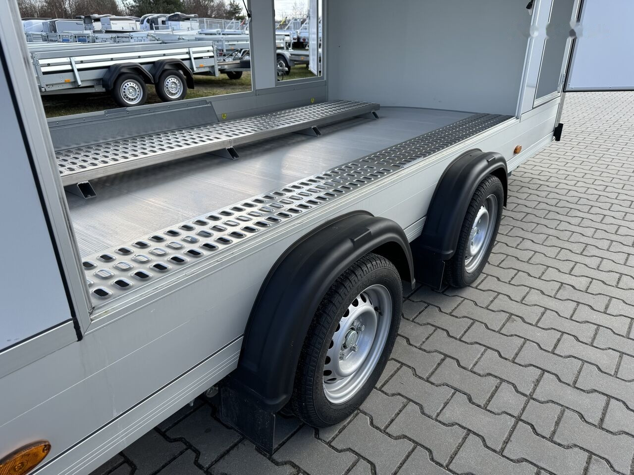 Ny Biltransportør påhængsvogn Debon C1000 van cargo 3500 kg closed car trailer 500x200cm 2x doors: billede 43