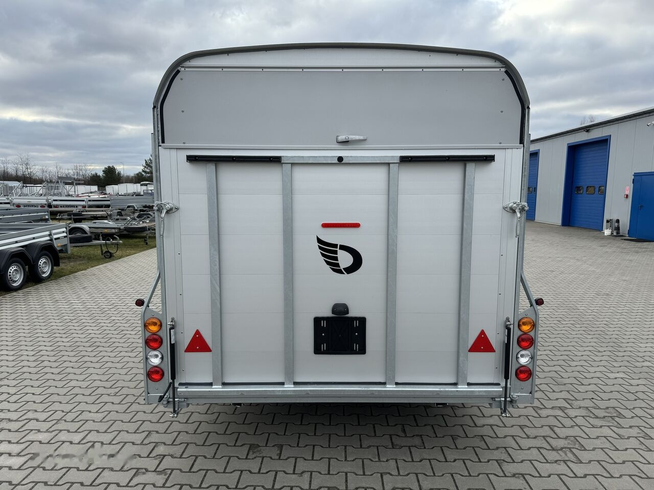 Ny Biltransportør påhængsvogn Debon C1000 van cargo 3500 kg closed car trailer 500x200cm 2x doors: billede 7