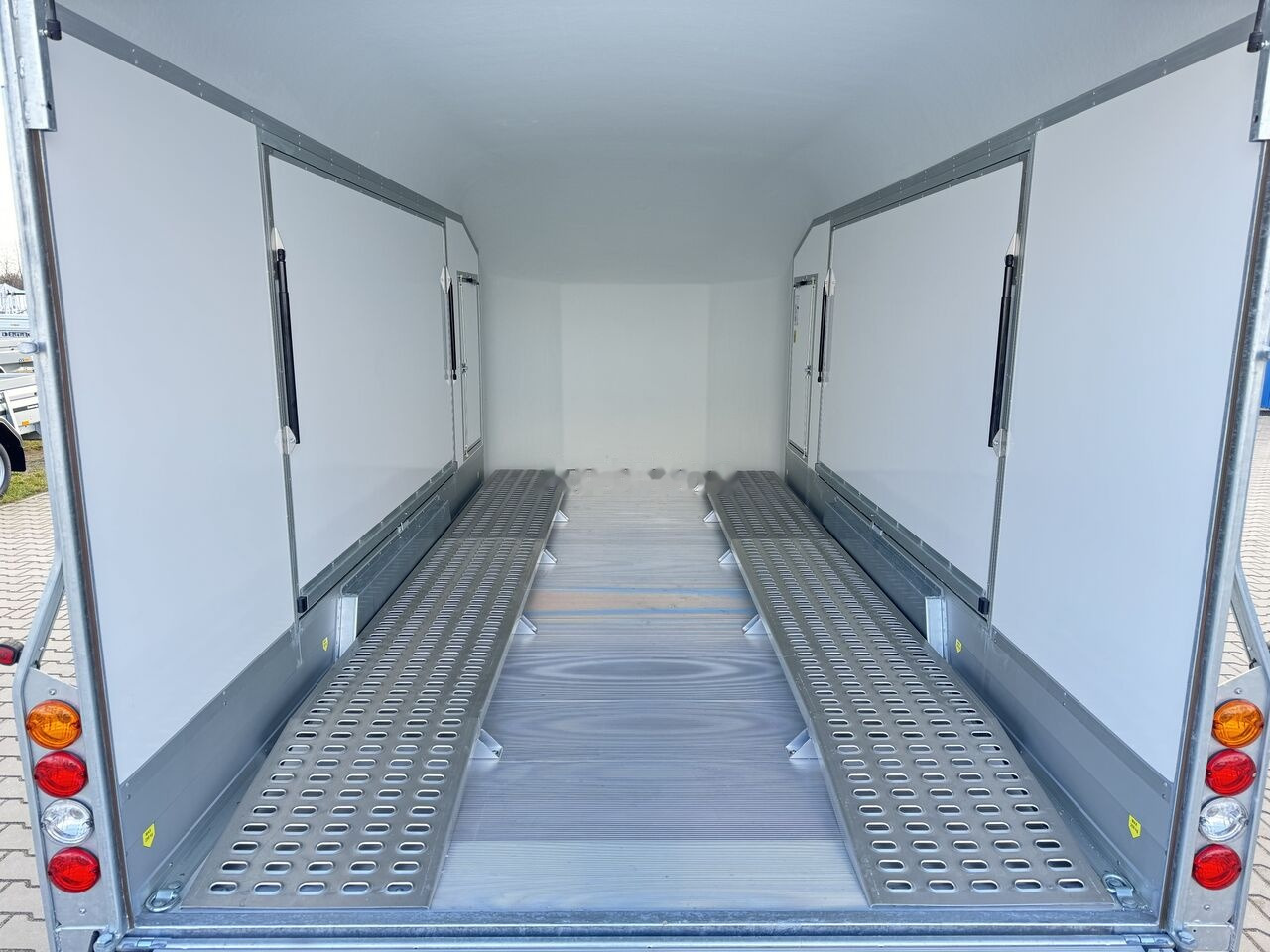 Ny Biltransportør påhængsvogn Debon C1000 van cargo 3500 kg closed car trailer 500x200cm 2x doors: billede 25
