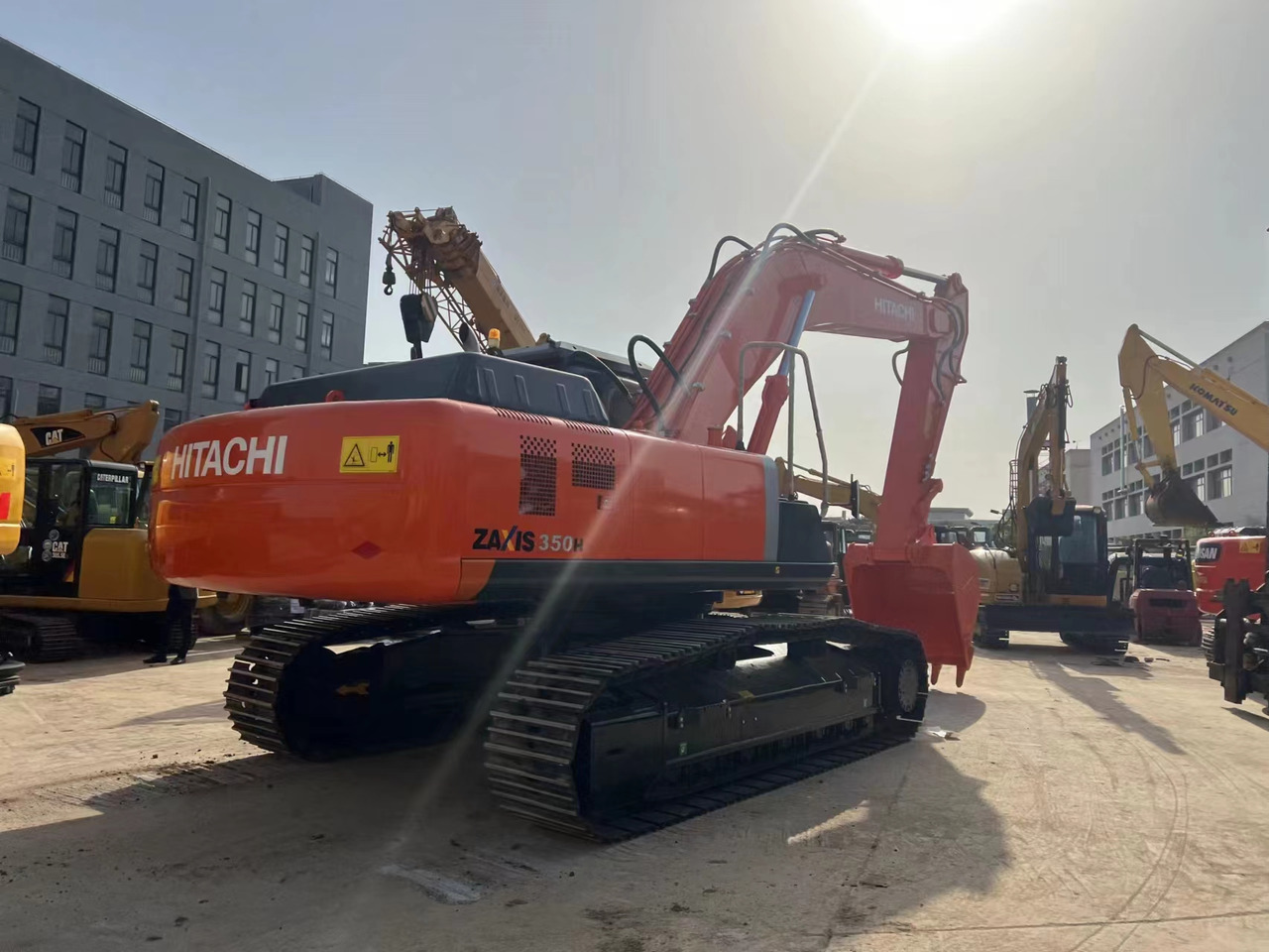 Bæltegravemaskine High quality HITACHI used excavator ZX350H good condition in stock: billede 3