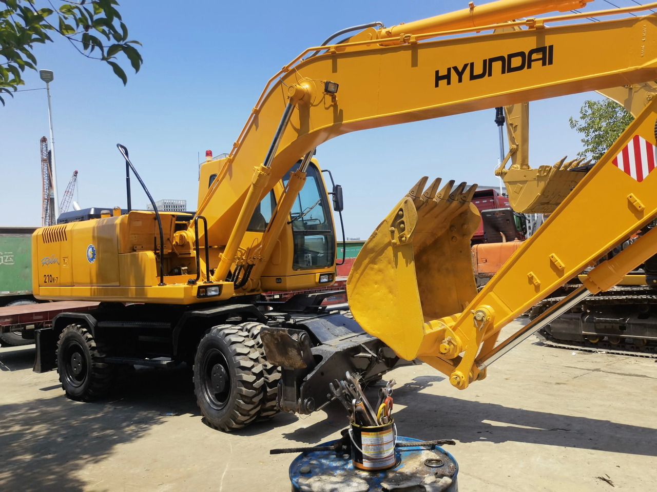 Hjulgravemaskine good condition Hyundai used wheel excavator 210W-7 150W-7  Caterpillar machine cheap price: billede 3