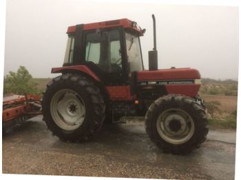 Traktor Case IH 695: billede 1