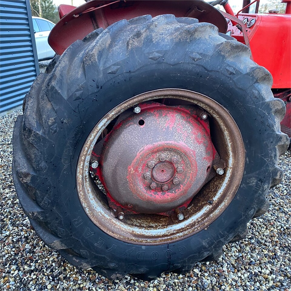 Traktor IH B 275: billede 15