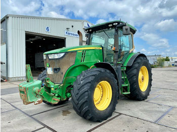 Traktor John Deere 7215 R: billede 1