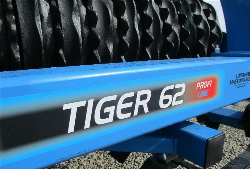 Landbrugs tromle Namyslo Tiger 620 med hydraulisk lammelplanke / plannerpla