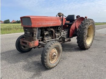 Traktor Massey Ferguson 158: billede 1