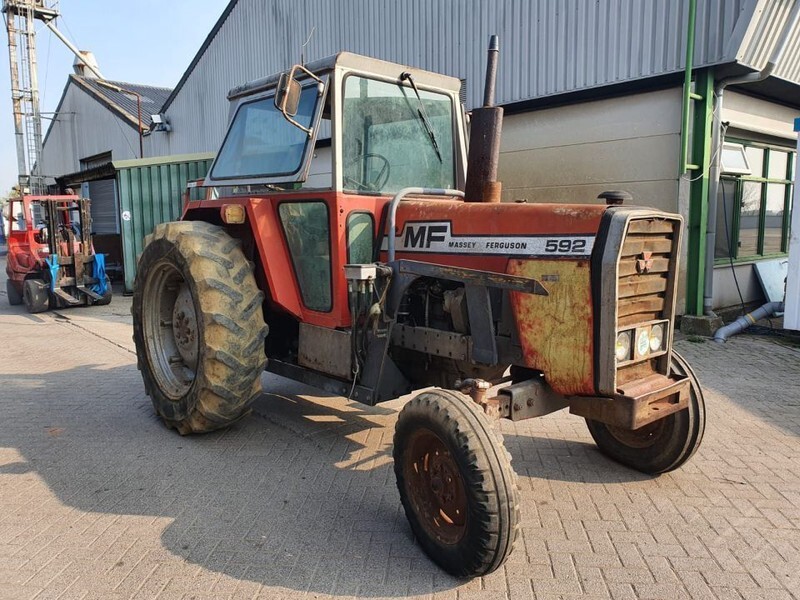 Traktor Massey Ferguson 592 592: billede 2