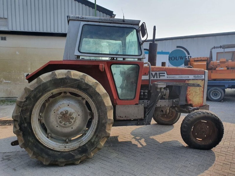 Traktor Massey Ferguson 592 592: billede 3