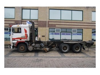 Volvo F 12/400 6X2 MANUAL GEARBOX - Lastbil chassis