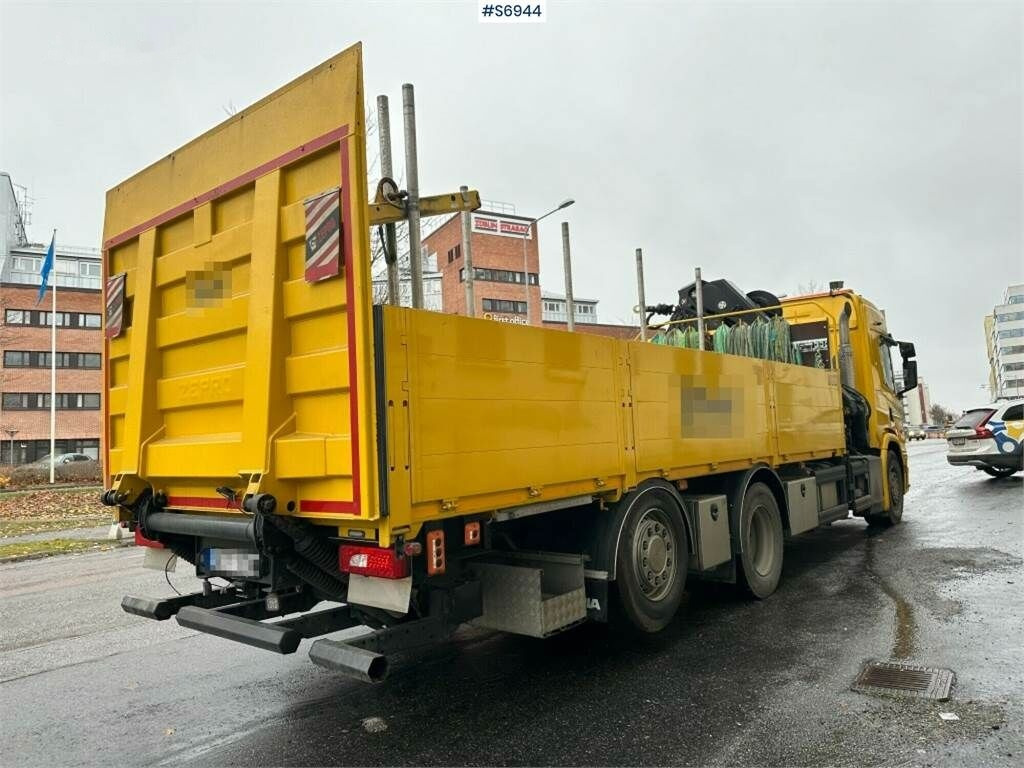 Lastbil med lad, Lastbil med kran Scania P410 6x2: billede 9