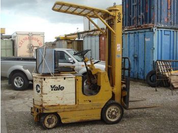YALE c/w Charger - Gaffeltruck