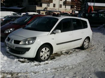 Renault Grand Scenic - Bil