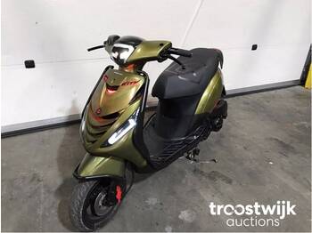 Piaggio Zipp C25 - Motorcykel