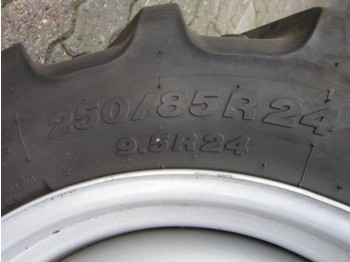 Kleber 250/85 R24 (9.5 R24) - Dæk