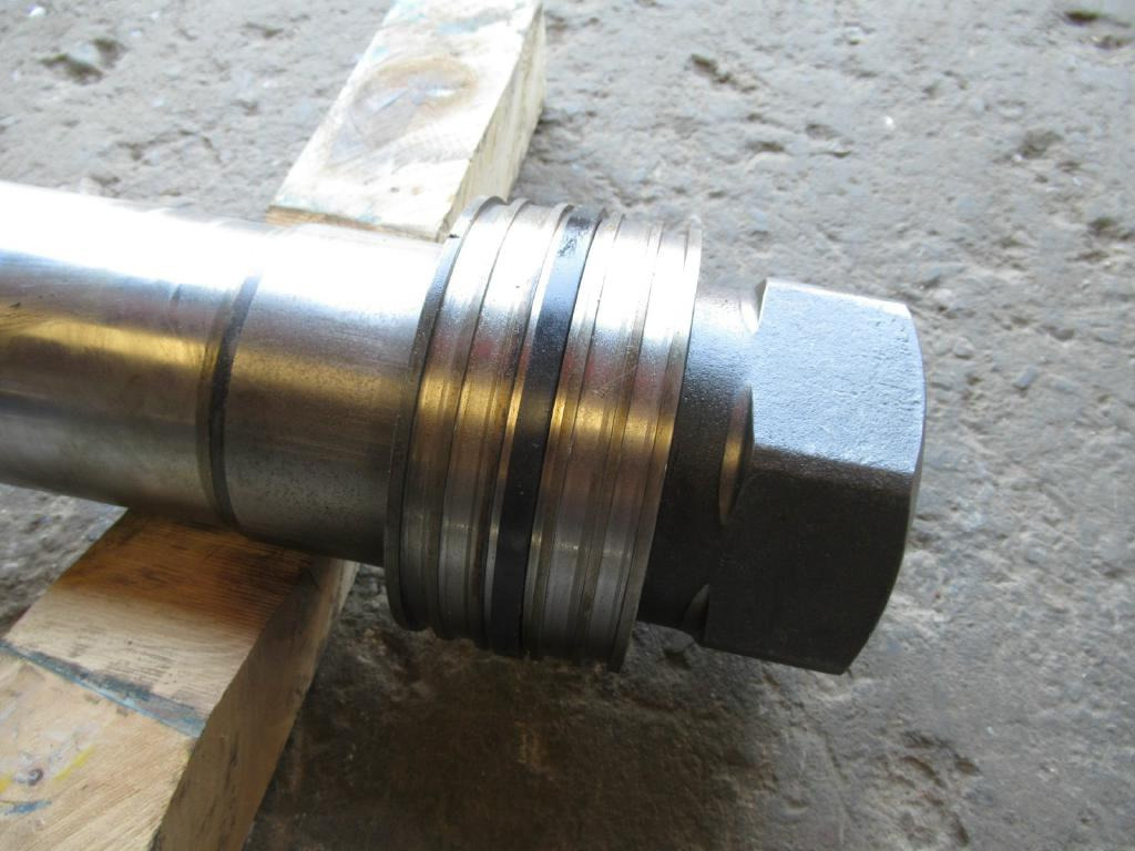 Hydraulisk cylinder for Entreprenørmaskin O&K RH16.5 -: billede 3