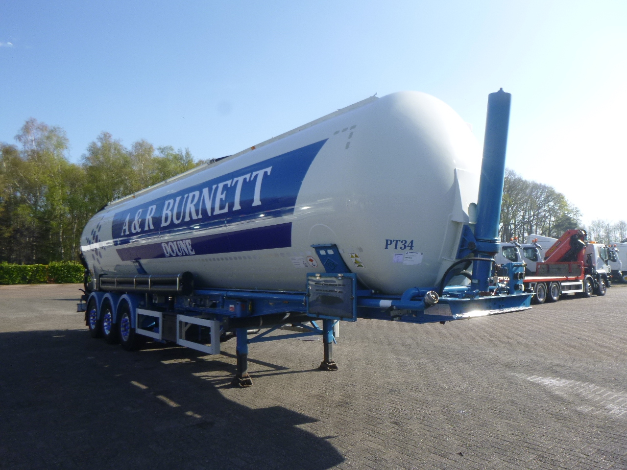 Tanksættevogn til transportering mel Feldbinder Powder tank alu 60 m3 / Compressor diesel engine.: billede 2
