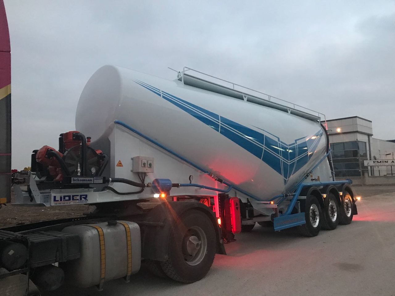 Ny Tanksættevogn til transportering cement LIDER 2023 MODEL NEW CEMENT TANKER: billede 10
