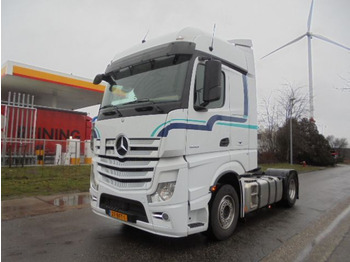 Trækker MERCEDES-BENZ Actros 1942