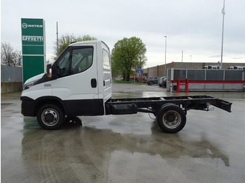Lastbil chassis IVECO Daily 35C17