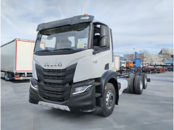 Lastbil chassis IVECO X-WAY