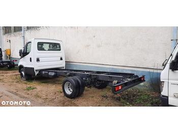 Lastbil chassis IVECO Daily 70c18