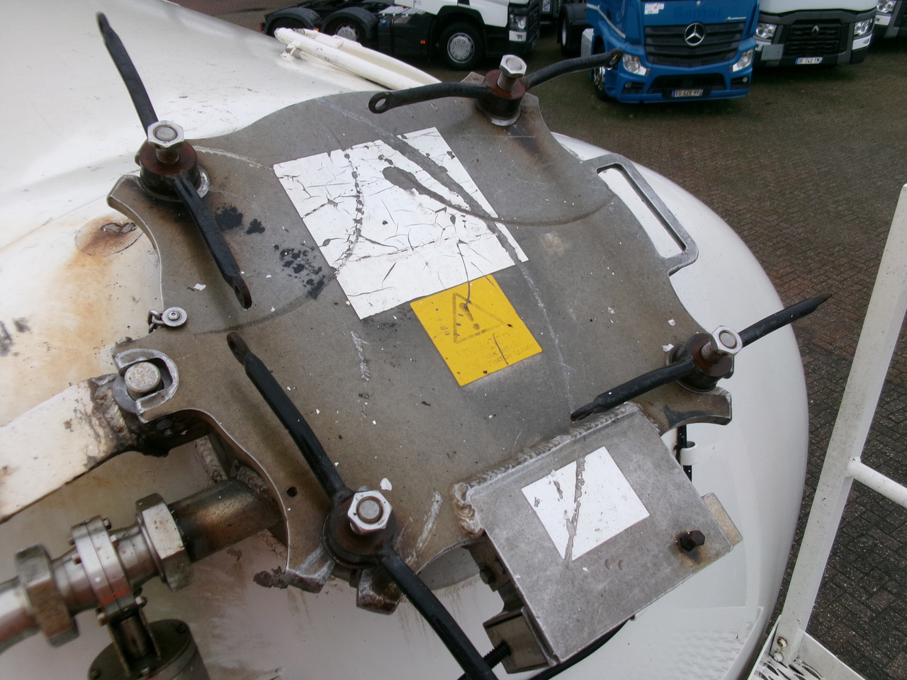 Feldbinder Powder tank alu 41 m3 (tipping) - Tanksættevogn: billede 5
