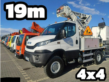 Lastbil med mandskabslift IVECO Daily