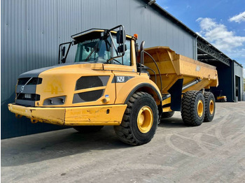Knækstyret dumper VOLVO A25F