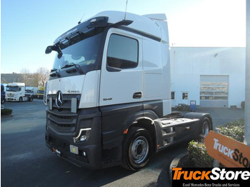 Trækker MERCEDES-BENZ Actros 1848