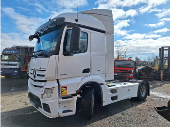 Trækker MERCEDES-BENZ Actros 1845