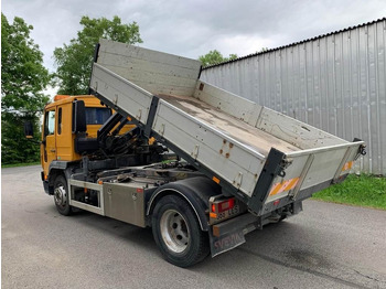 Leje en Volvo FL615 + HIAB 027-2  Volvo FL615 + HIAB 027-2: billede 2