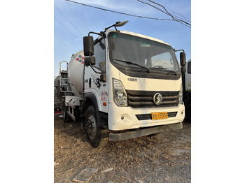 Leje en SINOTRUCK  SINOTRUCK: billede 2