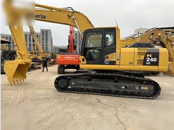 Bæltegravemaskine KOMATSU PC240LC-8