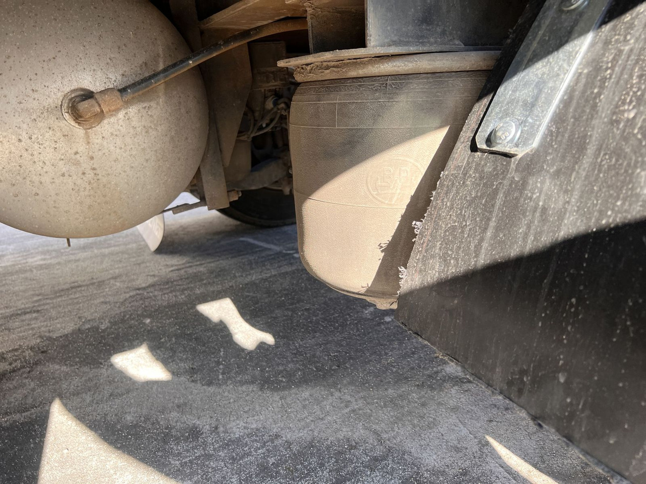 Hüffermann 2 Achs Kombianhänger- Tieflader - Kroghejsvogn/ Skip loader anhænger: billede 4 Hüffermann 2 Achs Kombianhänger- Tieflader - Kroghejsvogn/ Skip loader anhænger: billede 4