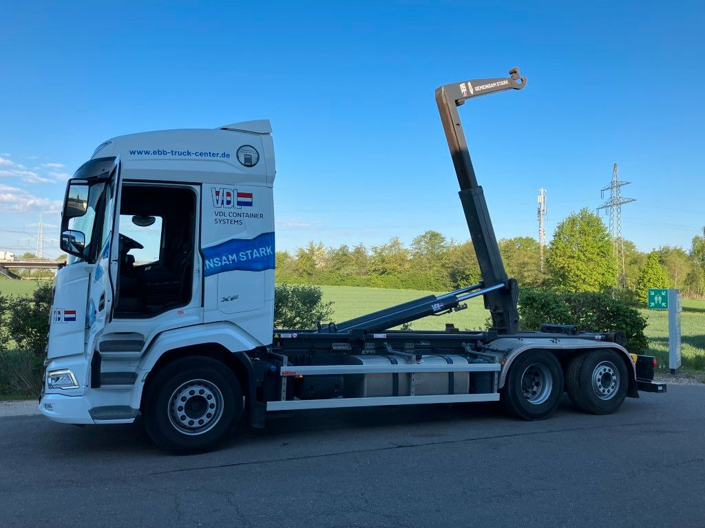 DAF FAN XF 480 mit VDL Abrollkipper DAF FAN XF 480 mit VDL Abrollkipper - Lastbil kroghejs: billede 3 DAF FAN XF 480 mit VDL Abrollkipper DAF FAN XF 480 mit VDL Abrollkipper - Lastbil kroghejs: billede 3