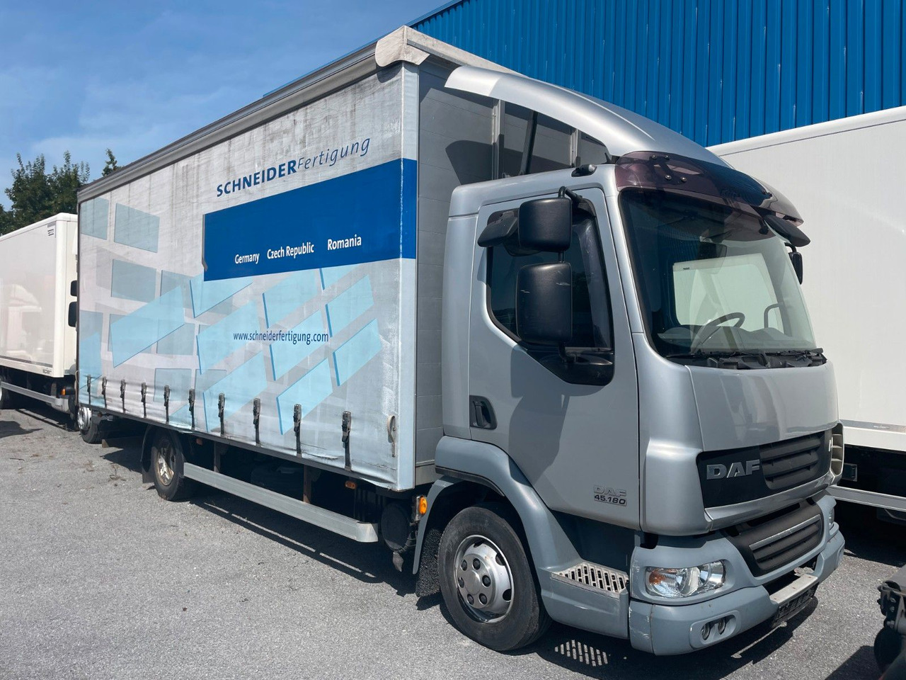 DAF LF45.180 - Varebil med presenning: billede 1 DAF LF45.180 - Varebil med presenning: billede 1