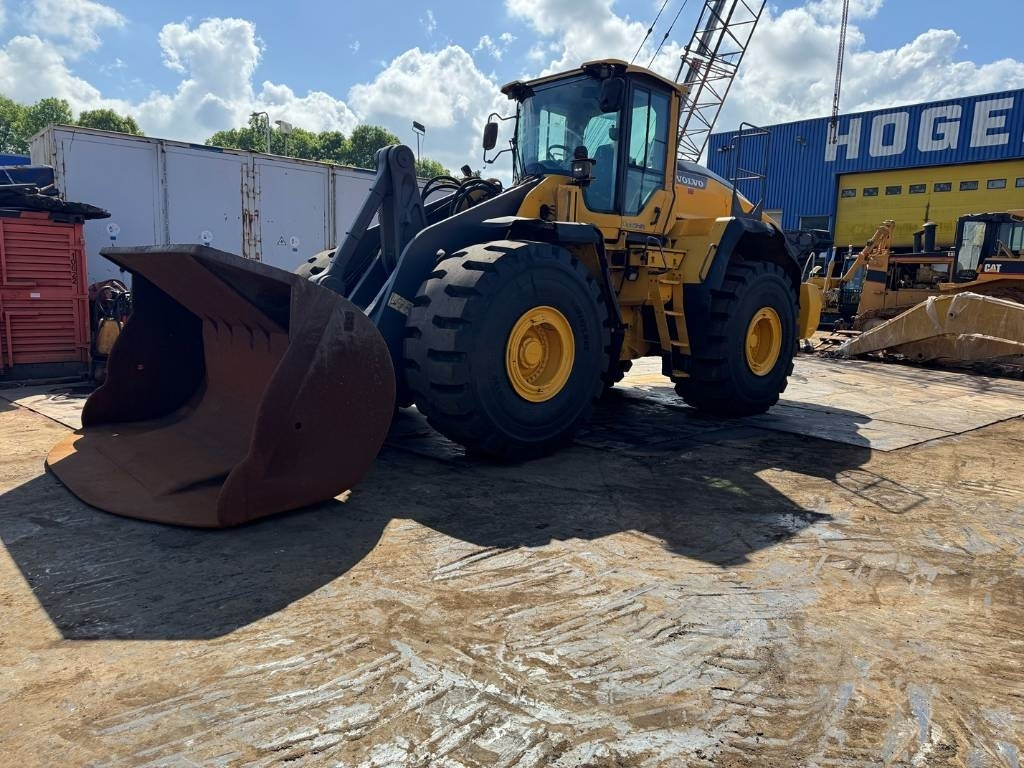 Volvo L 220 H ( WITH NEW TYRES ) - Gummihjulslæsser: billede 1 Volvo L 220 H ( WITH NEW TYRES ) - Gummihjulslæsser: billede 1