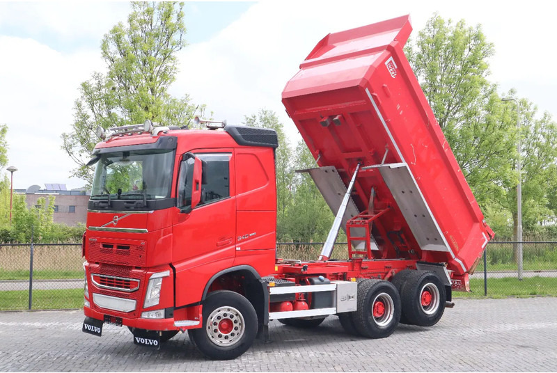 Volvo FH 540 | 6X4 | TANDEMLIFT | BIG AXLES | RETARDER | EURO 6 - Tipvogn lastbil: billede 1 Volvo FH 540 | 6X4 | TANDEMLIFT | BIG AXLES | RETARDER | EURO 6 - Tipvogn lastbil: billede 1