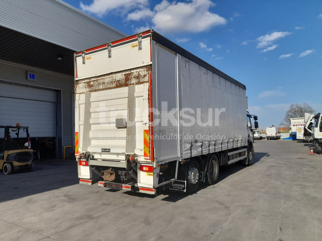 RENAULT D320.26 ejes 6x2*4 - Lastbil med presenning: billede 3 RENAULT D320.26 ejes 6x2*4 - Lastbil med presenning: billede 3