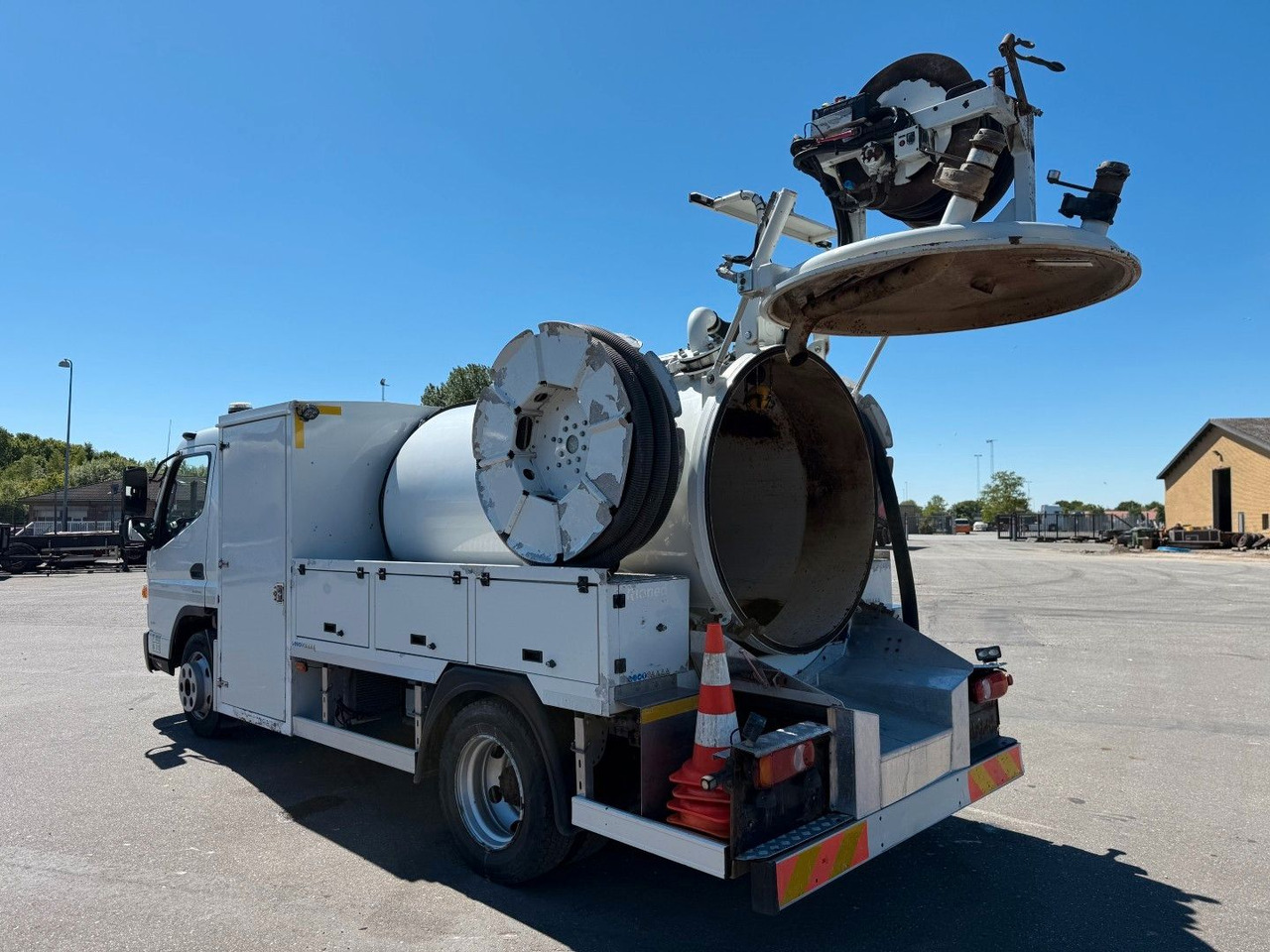 FUSO Canter 9C18 Duonic Rioned 3500 l. Kombi Euro 6 - Slamsugemaskine: billede 5 FUSO Canter 9C18 Duonic Rioned 3500 l. Kombi Euro 6 - Slamsugemaskine: billede 5