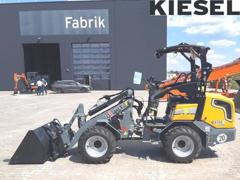 Giant G 2700 E X-Tra Elektro / electric - Skridstyret minilæsser: billede 1 Giant G 2700 E X-Tra Elektro / electric - Skridstyret minilæsser: billede 1