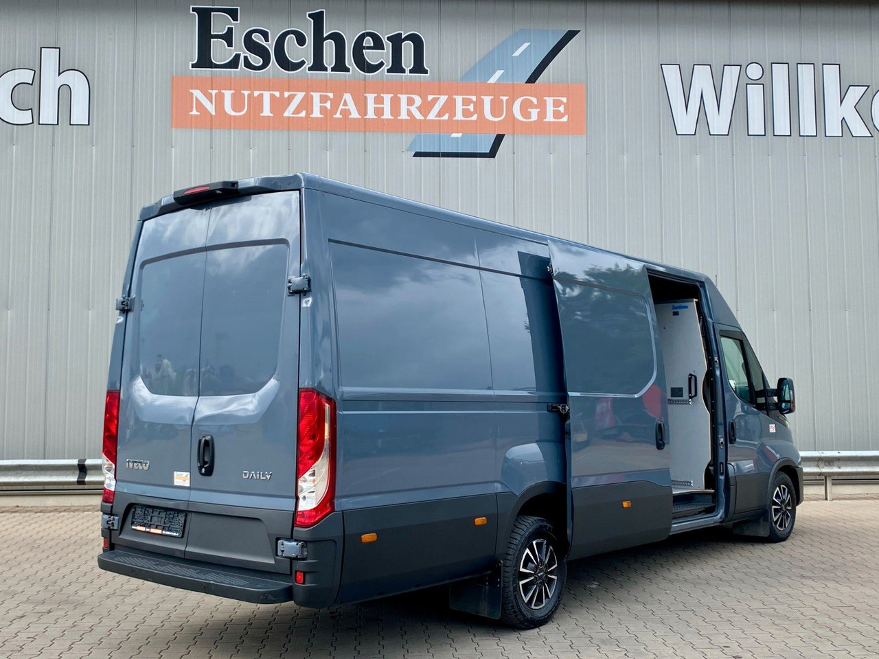 Iveco 35 S 16 Daily | Schiebetür*Kamera*Navi*AC*1.Hand - Persontransport: billede 5 Iveco 35 S 16 Daily | Schiebetür*Kamera*Navi*AC*1.Hand - Persontransport: billede 5