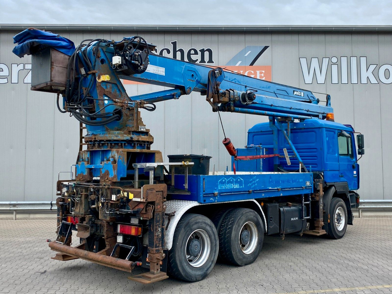 MAN 27.464 6x4 | MKG HMK 350a 2L*FUNK*Retarder*AHK MAN 27.464 6x4 | MKG HMK 350a 2L*FUNK*Retarder*AHK - Lastbil med kran: billede 5 MAN 27.464 6x4 | MKG HMK 350a 2L*FUNK*Retarder*AHK MAN 27.464 6x4 | MKG HMK 350a 2L*FUNK*Retarder*AHK - Lastbil med kran: billede 5