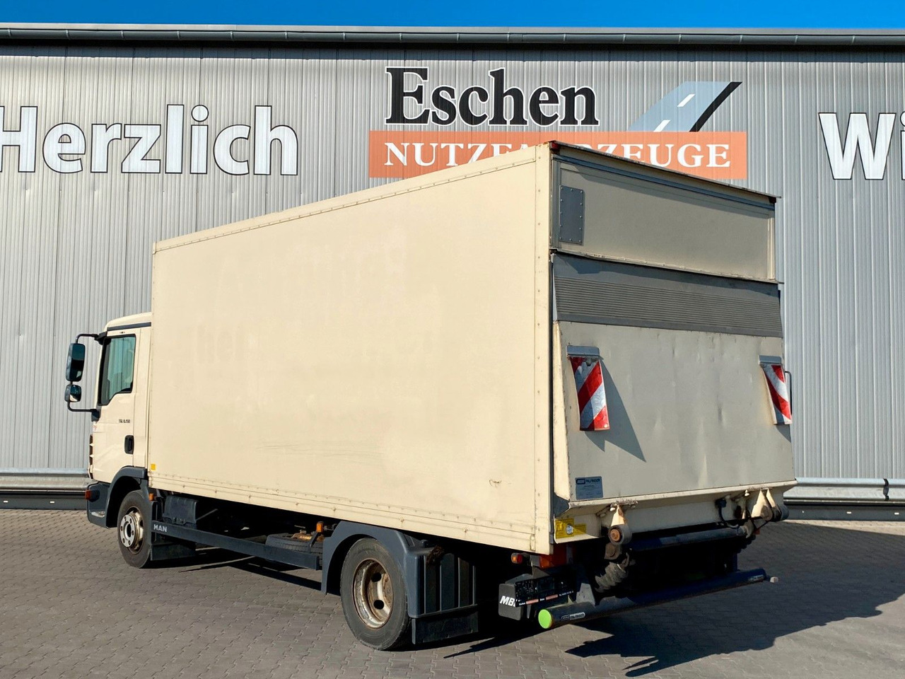 MAN TGL 8.150 Blatt/Blatt*5,5mKoffer*LBW*Seitentür MAN TGL 8.150 Blatt/Blatt*5,5mKoffer*LBW*Seitentür - Lastbil varevogn: billede 3 MAN TGL 8.150 Blatt/Blatt*5,5mKoffer*LBW*Seitentür MAN TGL 8.150 Blatt/Blatt*5,5mKoffer*LBW*Seitentür - Lastbil varevogn: billede 3
