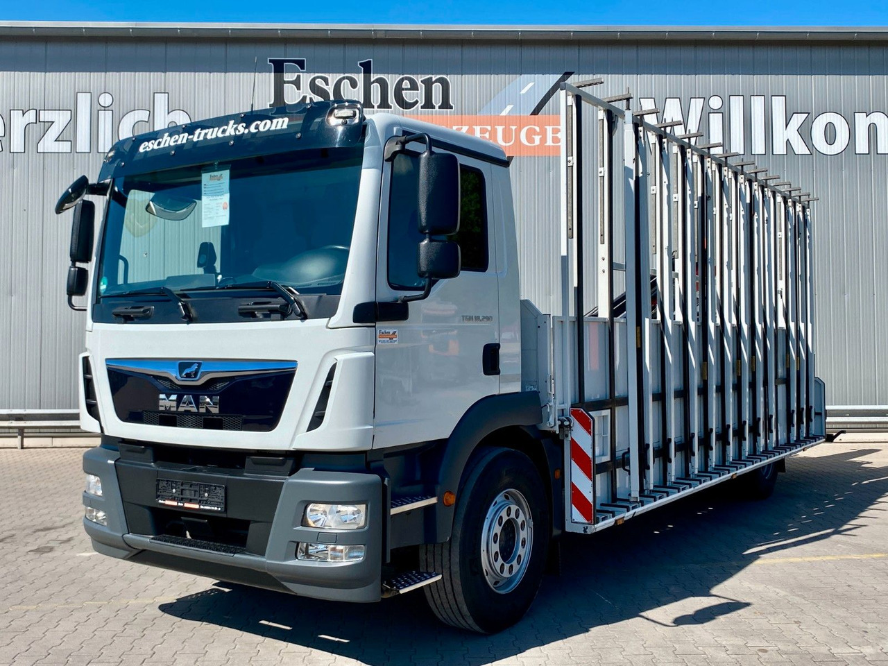 MAN TGM 18.290| Glas/HEGLA*PK12002*Funk*3x Sitze*AHK - Lastbil med lad, Lastbil med kran: billede 1 MAN TGM 18.290| Glas/HEGLA*PK12002*Funk*3x Sitze*AHK - Lastbil med lad, Lastbil med kran: billede 1