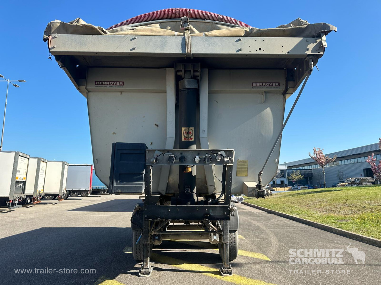 SCHMITZ Tipper Alu-square sided body 24m³ - Tipvogn sættevogn: billede 3 SCHMITZ Tipper Alu-square sided body 24m³ - Tipvogn sættevogn: billede 3