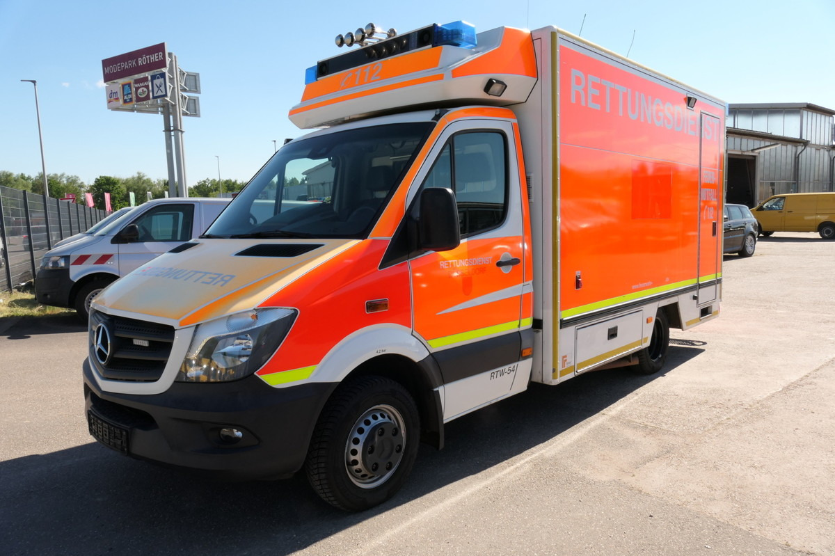 MERCEDES-BENZ Sprinter 519 CDI Klima Krankenwagen - Ambulance: billede 1 MERCEDES-BENZ Sprinter 519 CDI Klima Krankenwagen - Ambulance: billede 1
